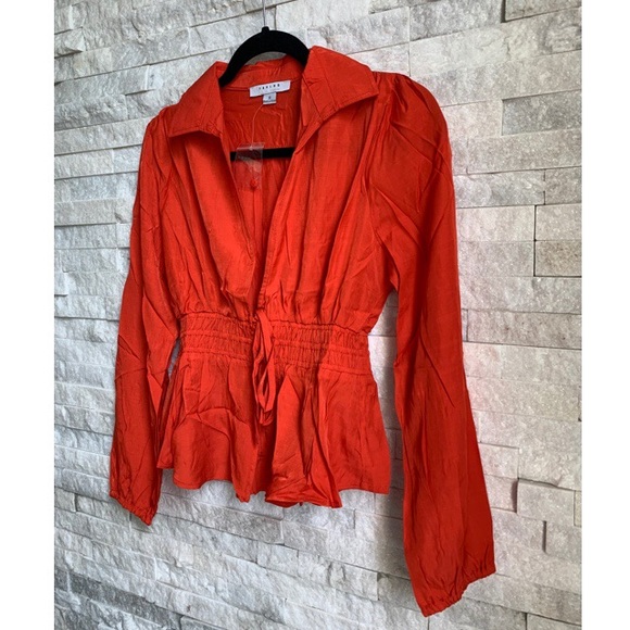 Deep V Cinched, Button, & Tie Waist - Picture 3 of 4